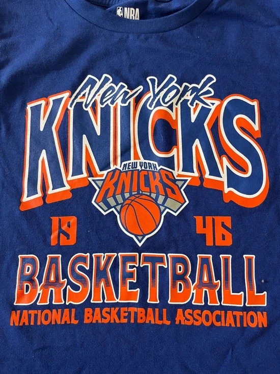 NWT NBA New York Knicks Boys Graphic T-Shirt Blue Size XL (16/18) - Picture 2 of 6